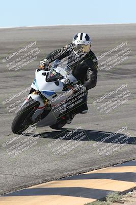 media/Oct-13-2025-Moto Forza (Mon) [[a66d839500]]/4-C Group/Session 2 (Bowl)/